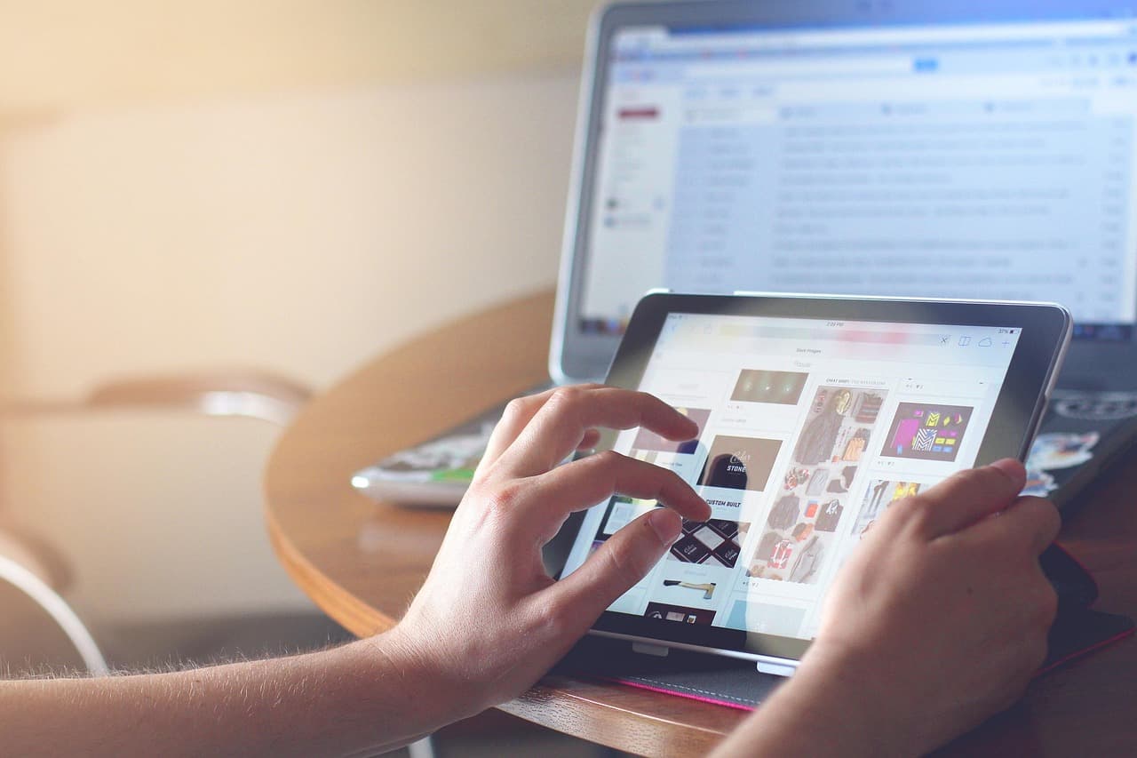 Archivi digitali: come la tecnologia ha cambiato il nostro modo di cercare informazioni online