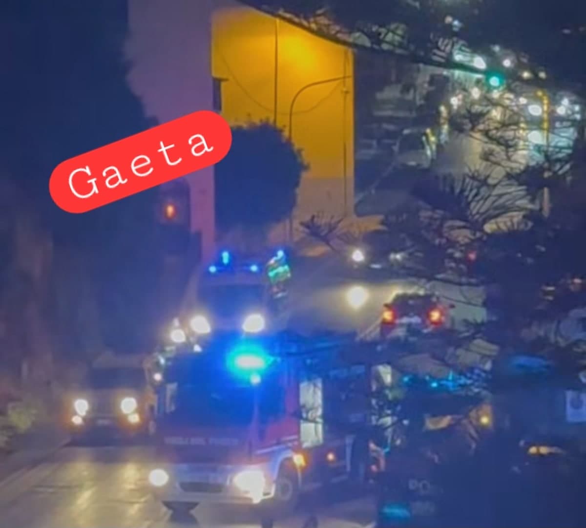Gaeta - Incendio al secondo poano di un appartamento