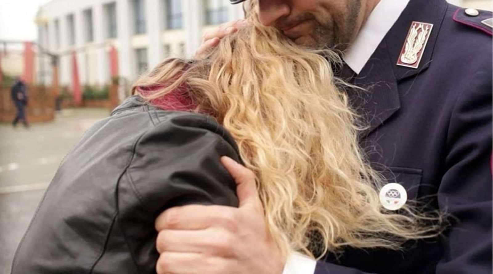 Insegue l’ex compagna nonostante il braccialetto elettronico. Arrestato 36enne armato di coltello ed ubriaco alla guida