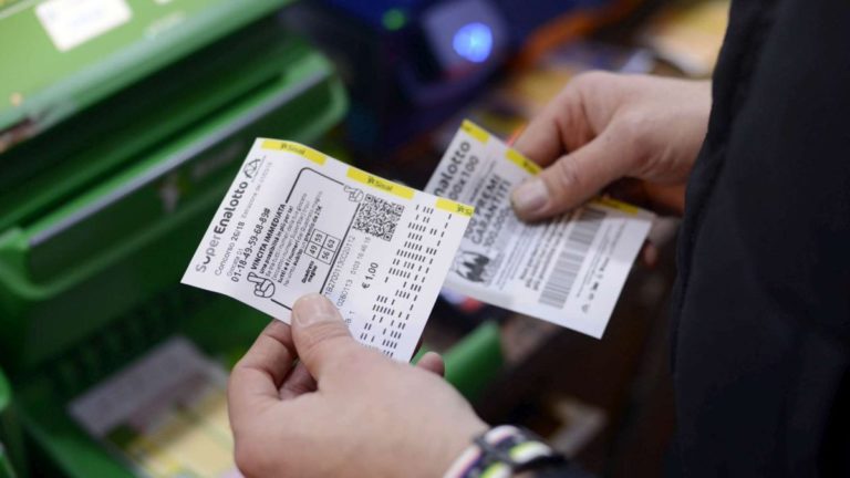 Scauri. Centrato il 5 al SuperEnalotto, vinti 18 mila euro al bar Haiti
