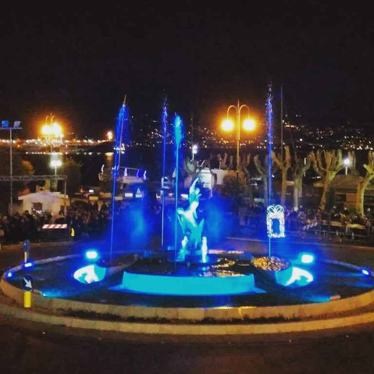 Gaeta: Il Palazzo Comunale e la “Fontana di San Francesco” si illumineranno di blu