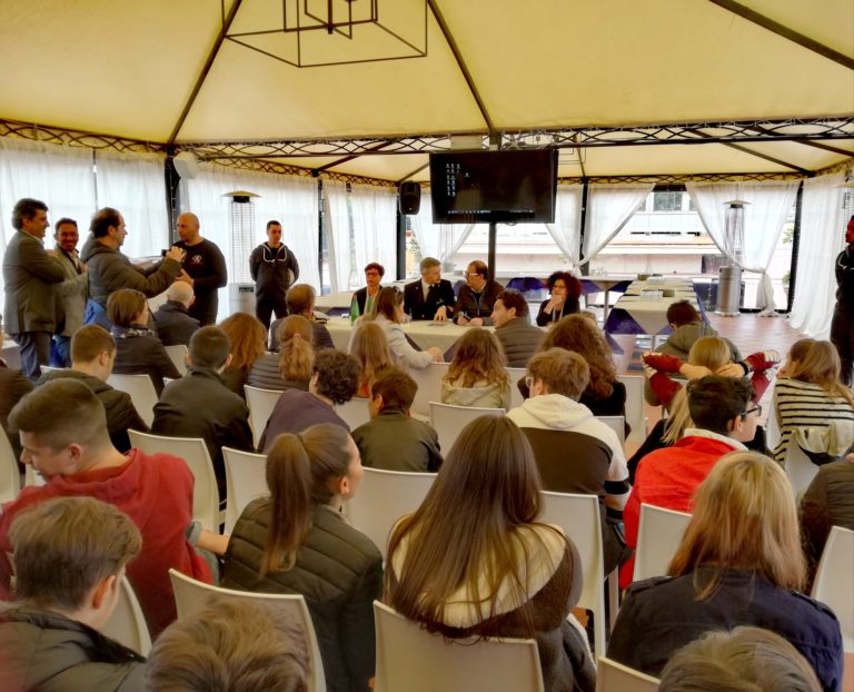 “Un mare da salvare”, l’incontro presso la Base Nautica “F. Gioia”