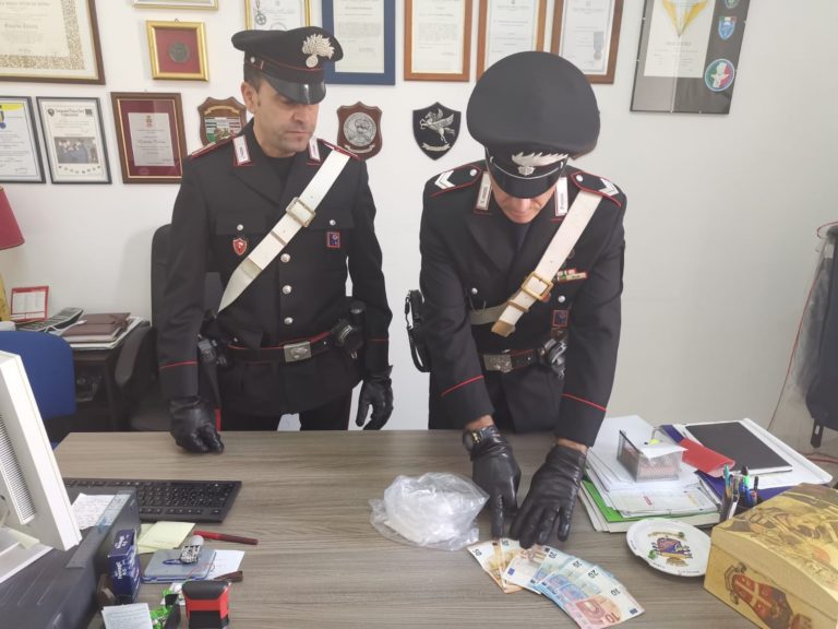 Sorpresi in possesso di cocaina, due arresti a Minturno