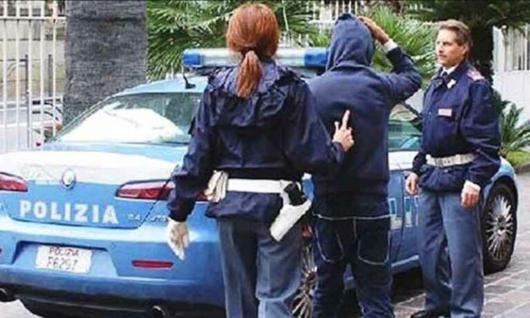 Ennesima aggressione domestica alla madre. Arrestati due fratelli