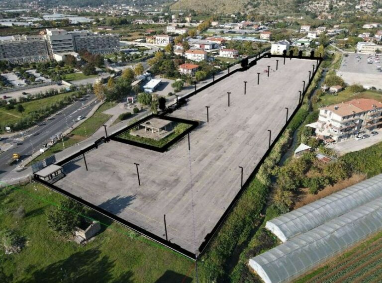 Al via i lavori al mercato di via Mola di Santa Maria
