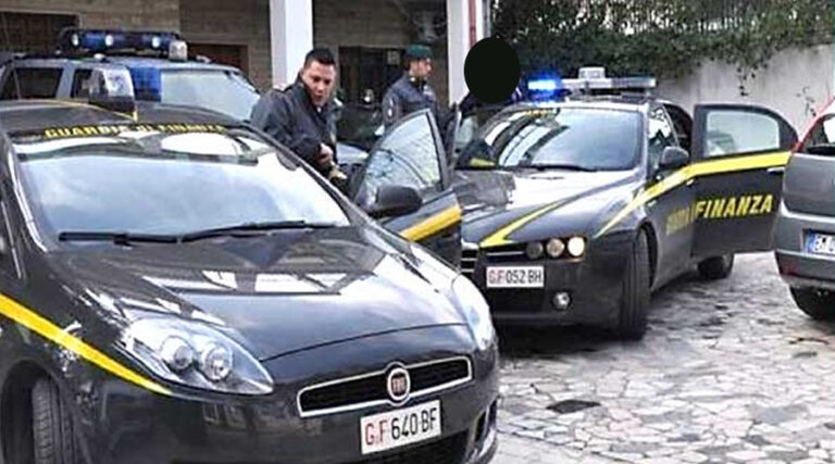 Arrestato un giudice di Latina e due collaboratori per corruzione. Tra i regali gioielli, orologi e viaggi