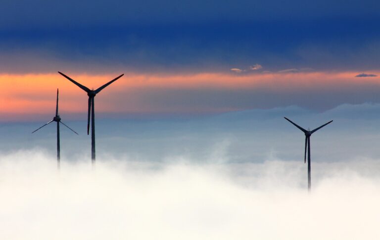 Vantaggi delle energie rinnovabili e l’incidenza sul costo dell’energia elettrica