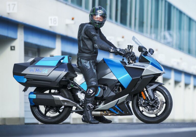 Kawasaki HySE: La Prima Moto a Idrogeno Fa il Suo Debutto Mondiale